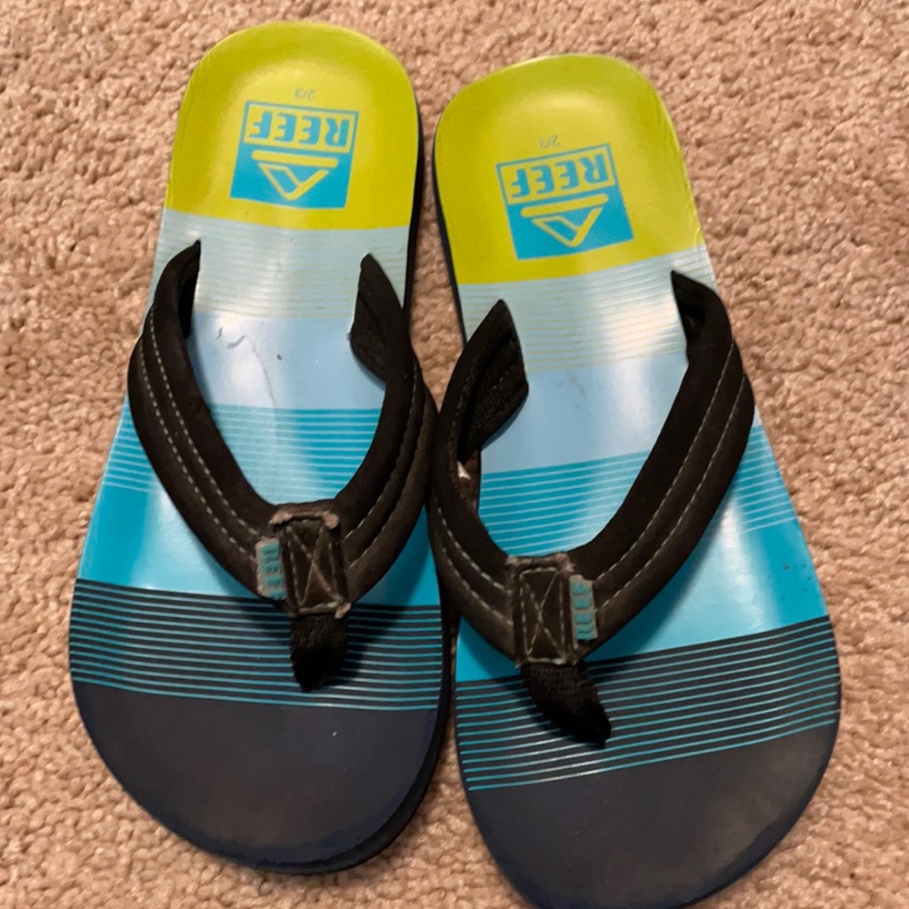 Boys reef size 2/3 flip flops